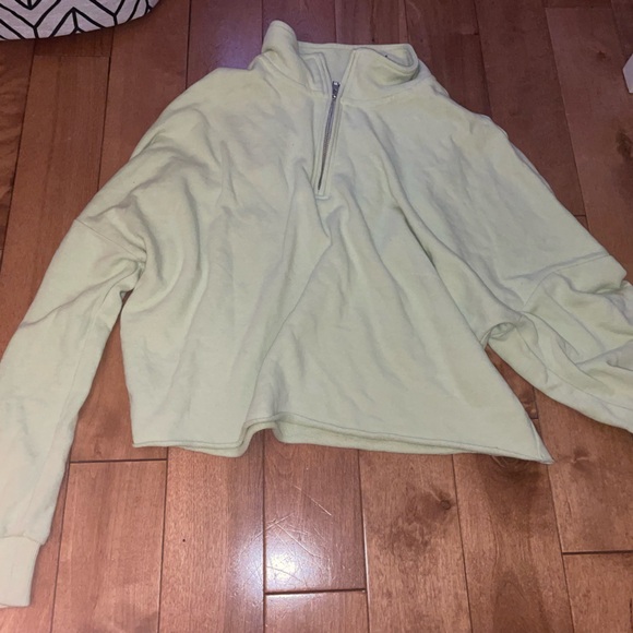 All of them I sell it at 40$ hardly worn - Picture 5 of 6